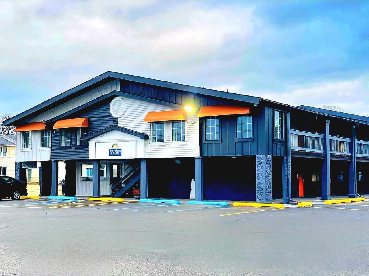 Days And By Wyndham Motel Port Huron