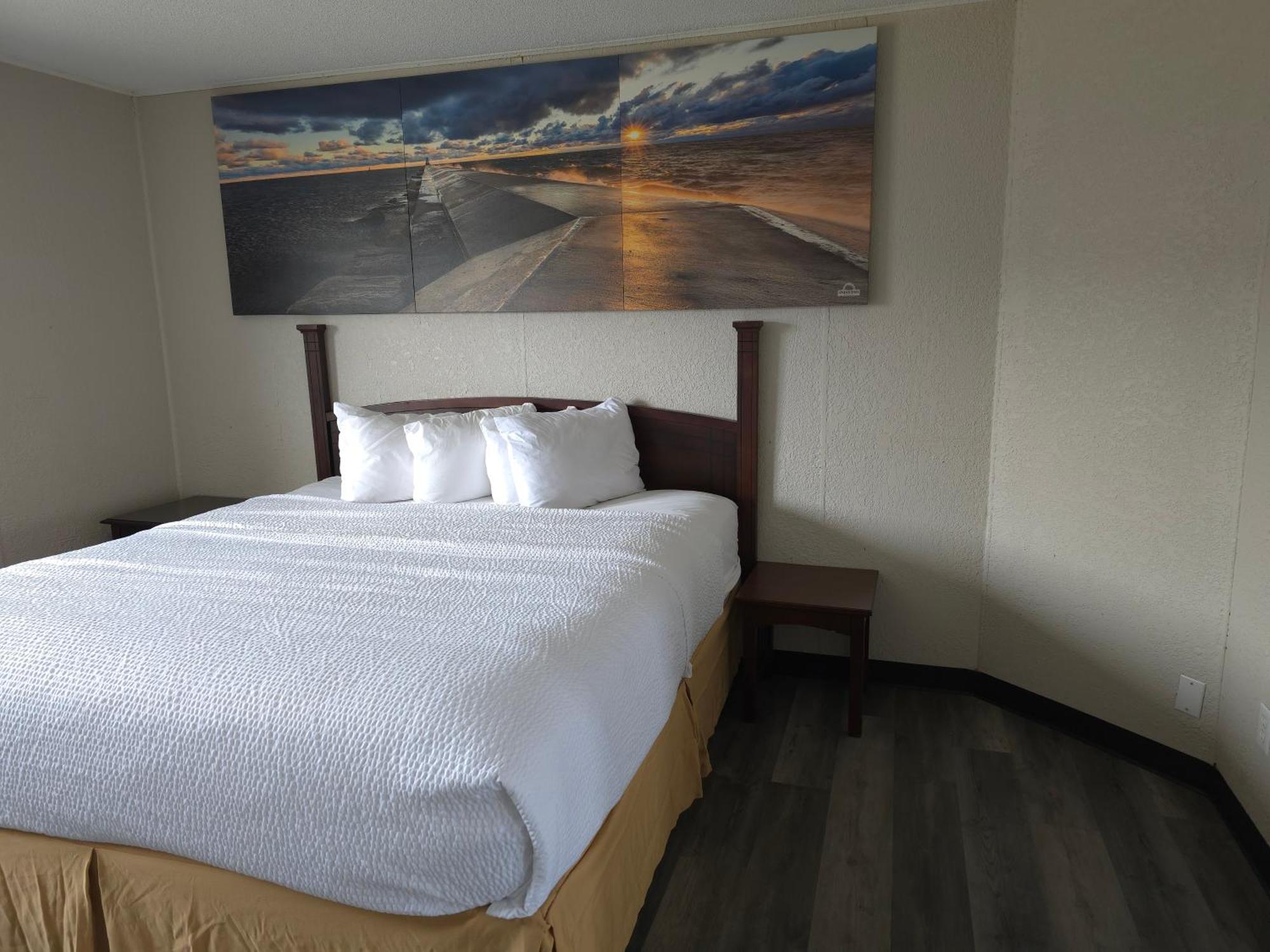Days And By Wyndham Port Huron