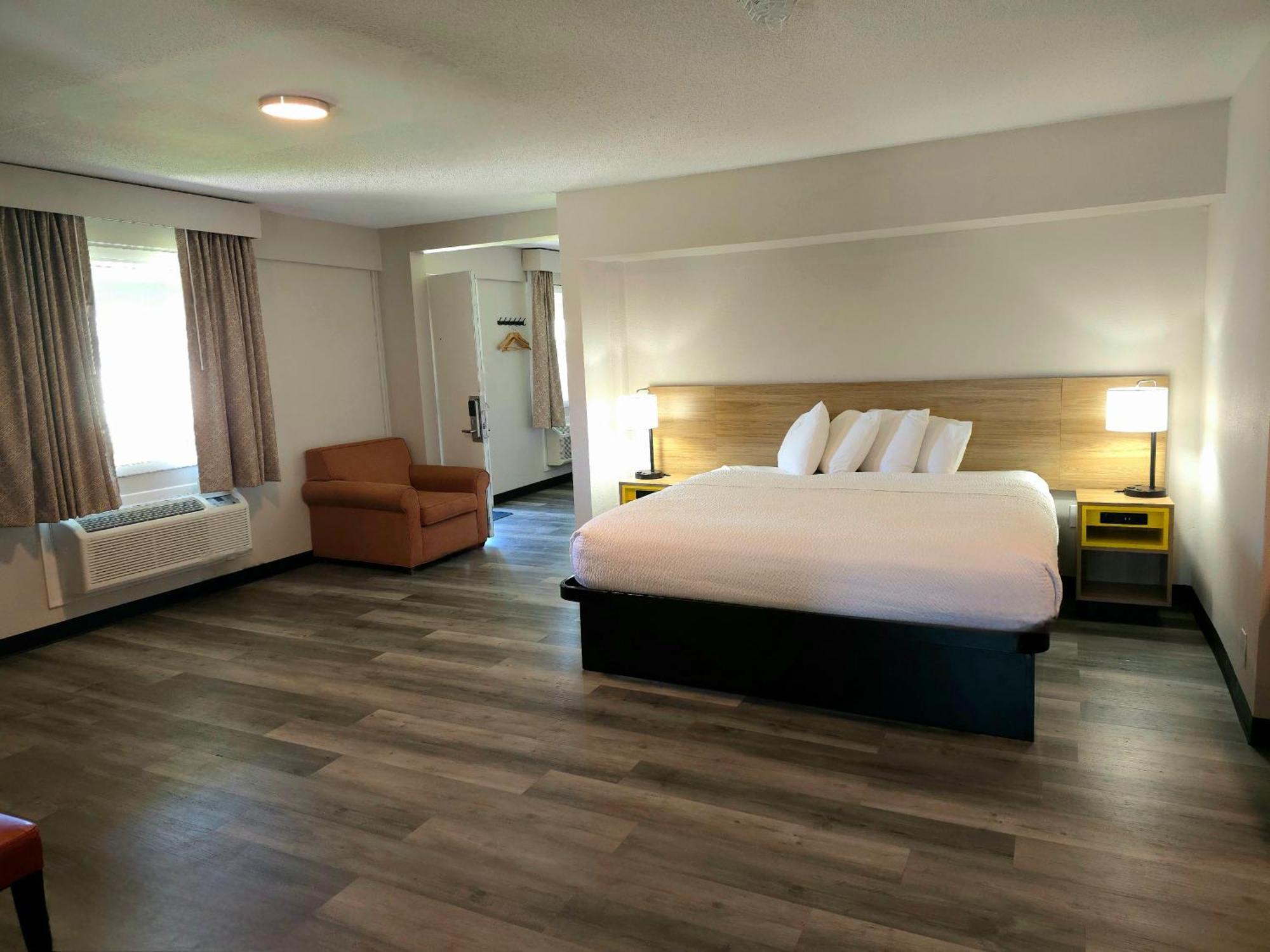 Motel Days And By Wyndham