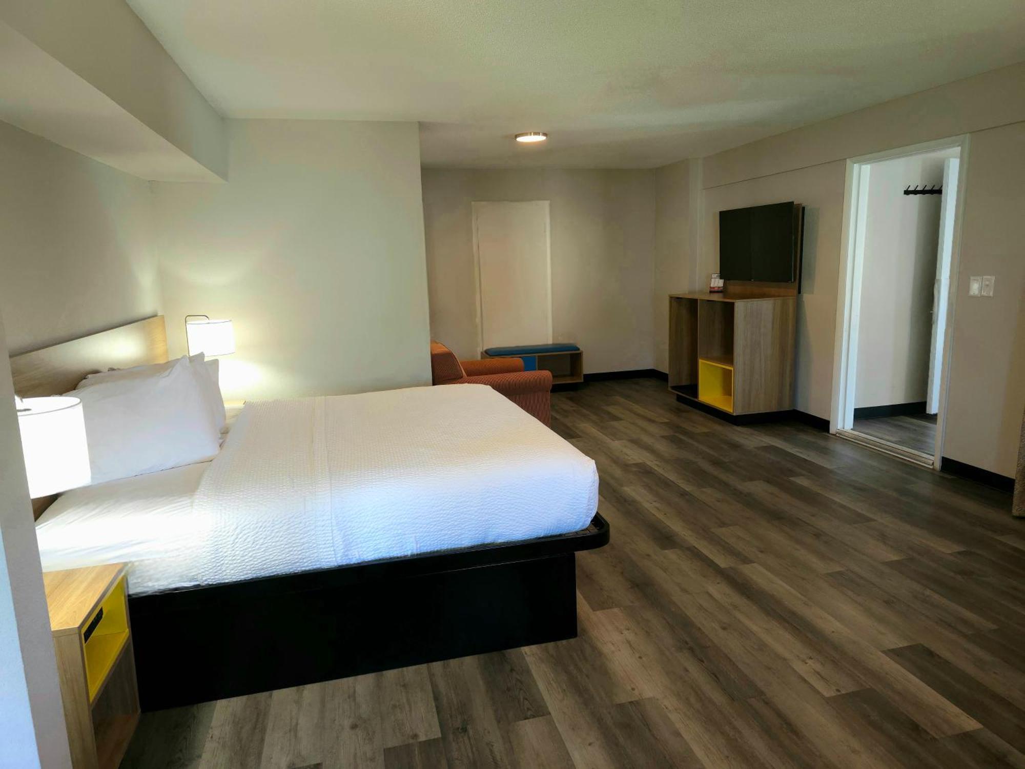 Motel Days And By Wyndham