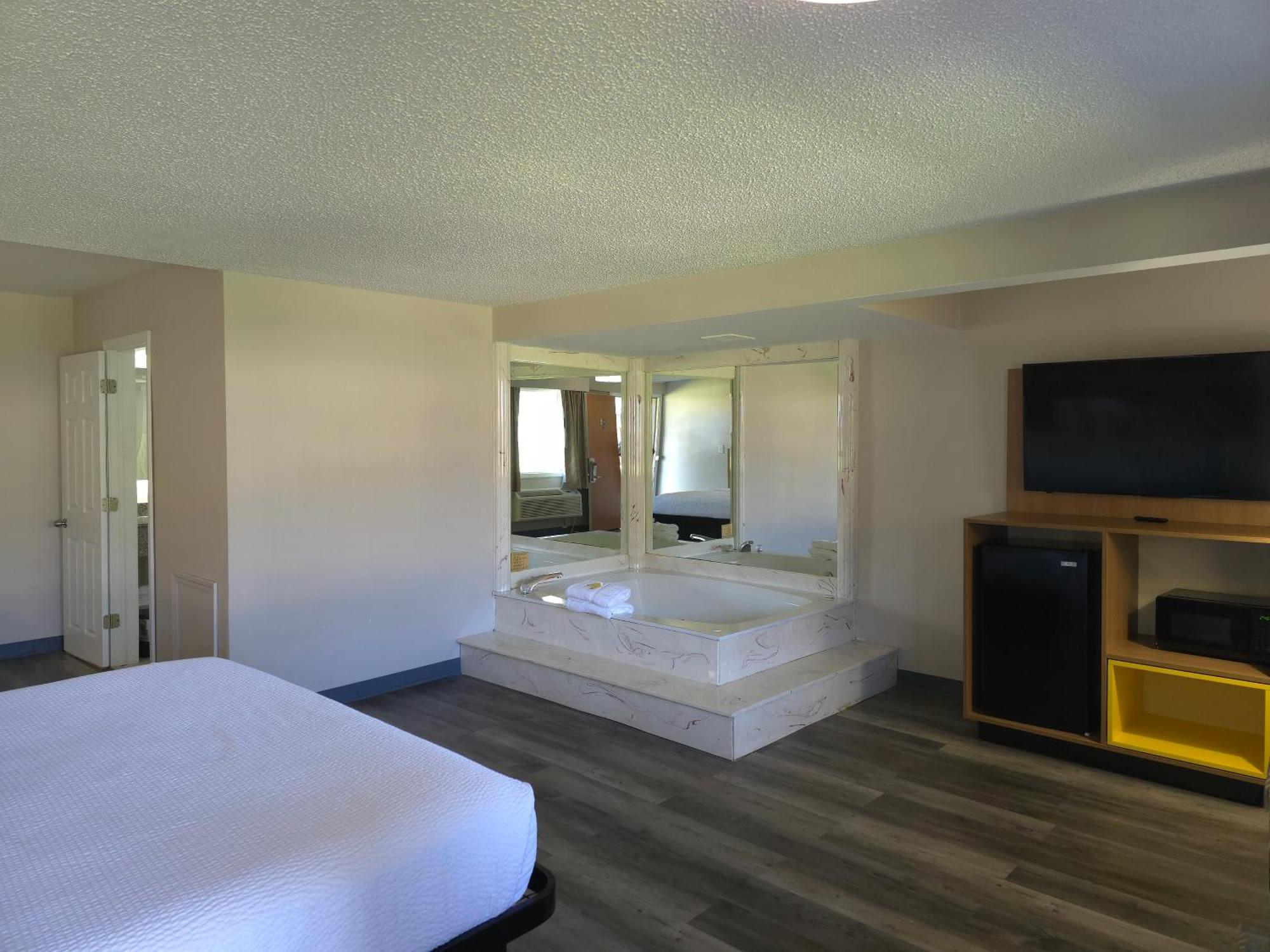 Days And By Wyndham Motel 2*