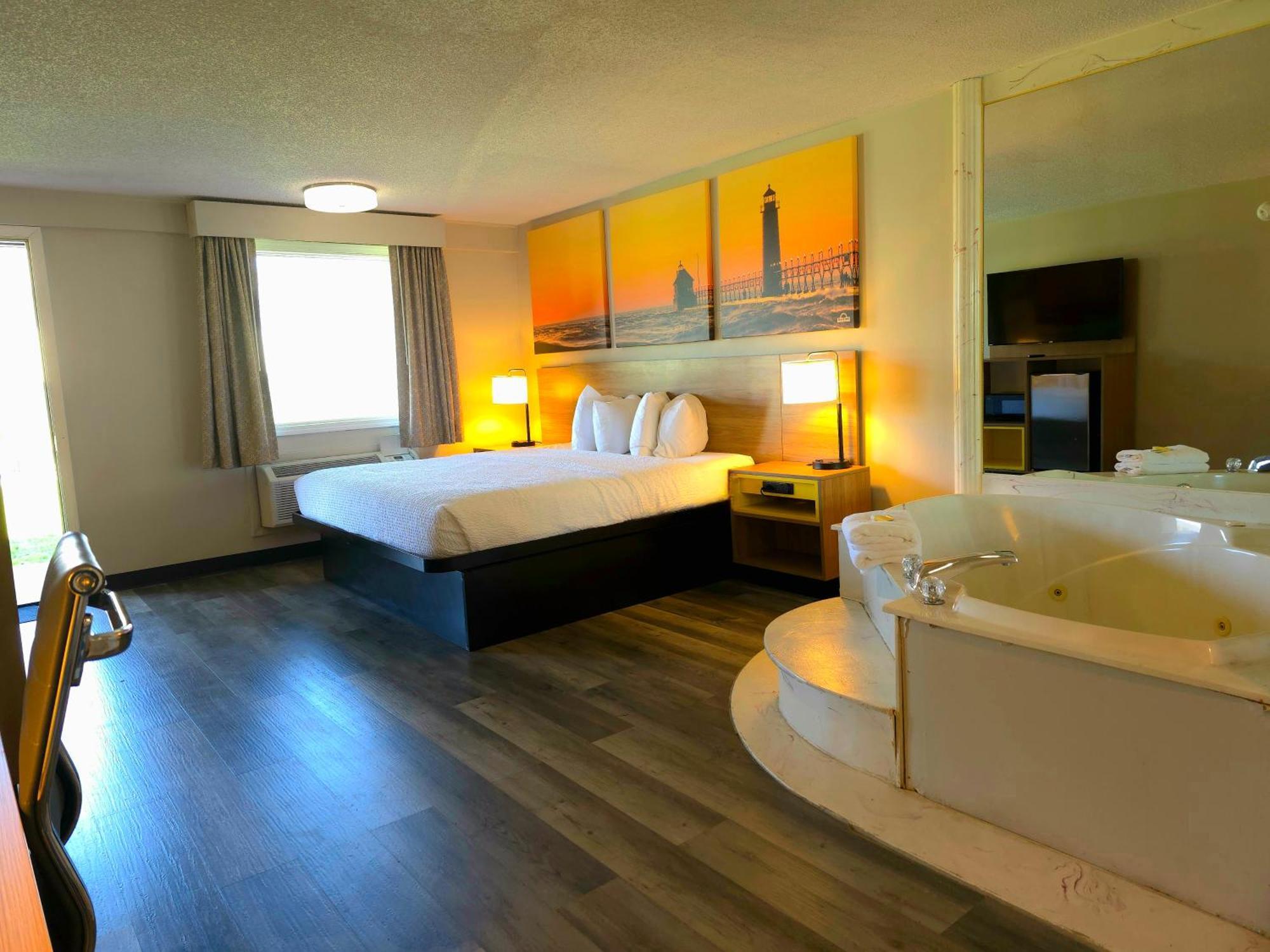 Days And By Wyndham Port Huron