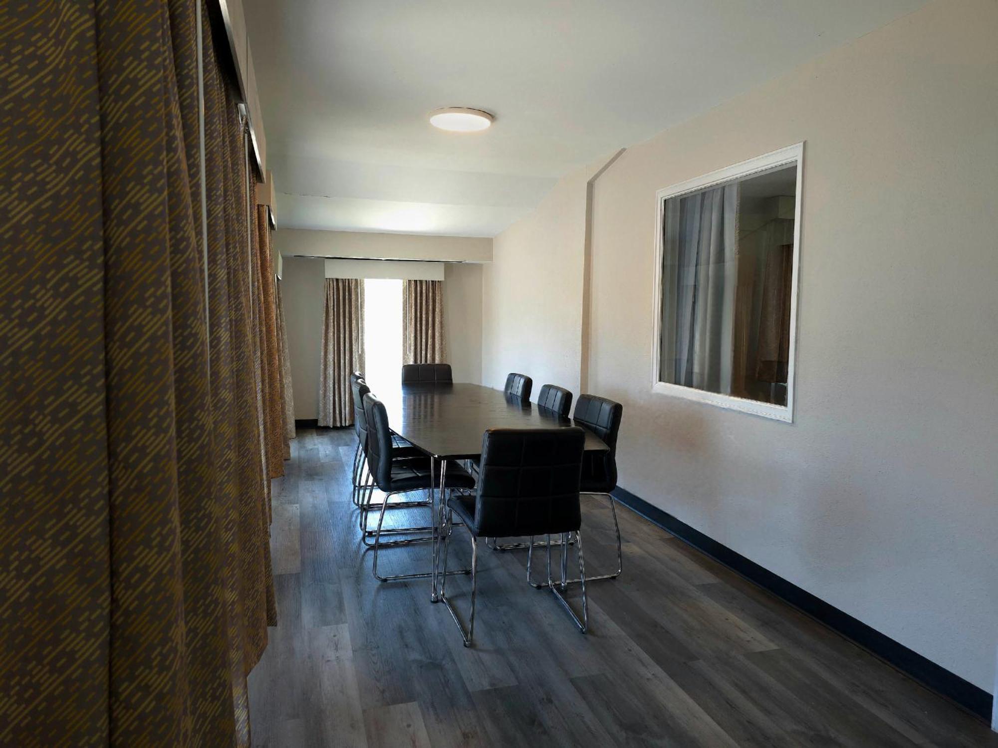 Days And By Wyndham 2* Port Huron